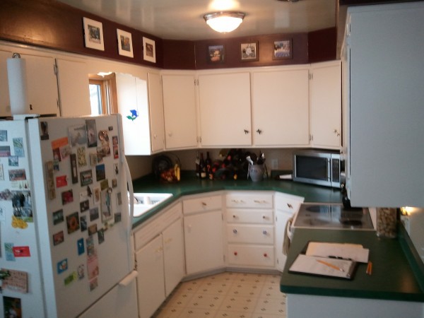 Small Kitchen Before